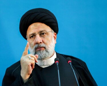الرئيس الإيراني: الحكومة قائمة على سيادة الشعب ومبدأ العدالة