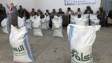 تدشين توزيع زكاة الحبوب العينية في بلاد الروس بصنعاء