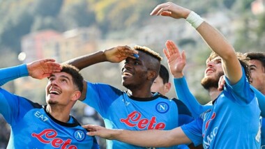 نابولي يتغلب على سبيتسيا في الدوري الإيطالي لكرة القدم