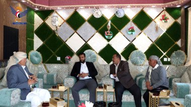 Gouverneur von Ibb bespricht mit dem Team des Sozialfonds Möglichkeiten zur Bekämpfung der Umweltverschmutzung im Wadi Banna