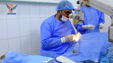 Durchführung von 484 Einsätze im kostenlosen Augenheilkunde- und Operationslagers im Bezirk Bajil in Hodeidah
