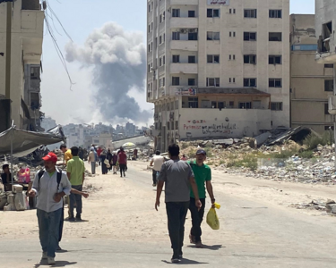 Three martyrs in bombing by Zionist enemy aircraft in Gaza City 