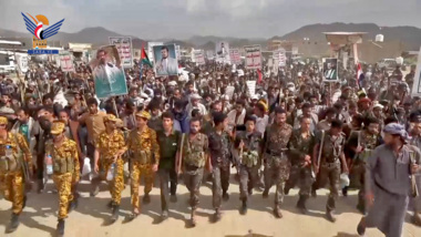 Marib. Siete marchas masivas bajo el lema “Con Gaza, yihad santa y sin líneas rojas”.