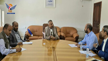 Al-Hawali y Al-Mutamayiz revisan el plan de emergencia del Ministerio de Servicio Civil y Desarrollo Administrativo.