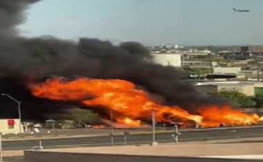 Un gran incendio estalló en la ciudad estadounidense de Phoenix