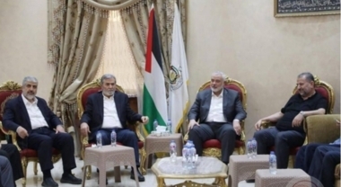 Hamas begrüßt die Entscheidung des Sicherheitsrats und bekräftigt ihre Bereitschaft, sich an einem sofortigen Gefangenenaustausch zu beteiligen