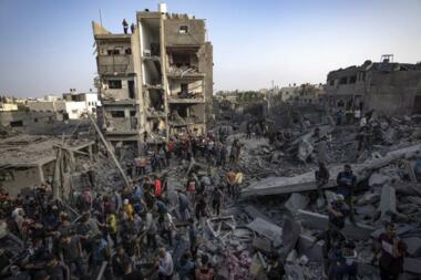 Zahl der Opfer des israelischen Völkermords im Gazastreifen steigt auf 57.130 Märtyrer 