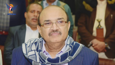 رئيس هيئة رفع المظالم يهنئ القيادة بعيد الثورة ويبارك قرارات التغيير التي ستتخذها القيادة الثورية
