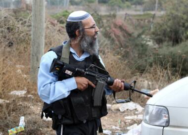 استشهاد فلسطيني وإصابة 8 آخرين برصاص مستوطنين صهاينة شمال الخليل
