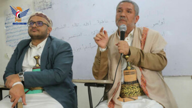 وزير الشباب والقائم بأعمال محافظة تعز يتفقدان أنشطة الدورات الصيفية