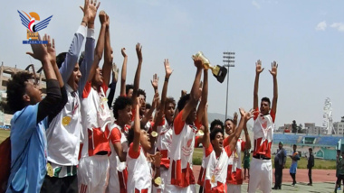 فوز فريق إب ببطولة التجمع الرياضي الثاني لفرق المدارس الصيفية لكرة القدم