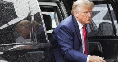 Trump rechaza a la jueza que supervisa su juicio y su equipo legal exigirá que renuncie