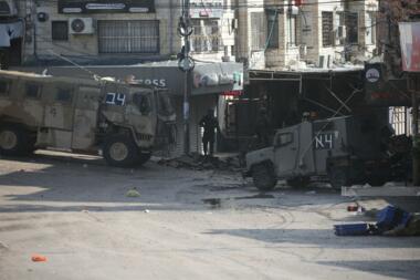 El enemigo israelí continúa su agresión contra la ciudad de Tulkarm y sus dos campamentos por 76º día consecutivo.