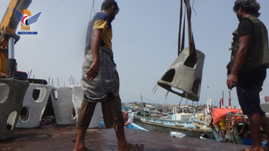 Einweihung des Projekts zur Landung künstlicher Riffe im Küstenstreifen von Hodeidah