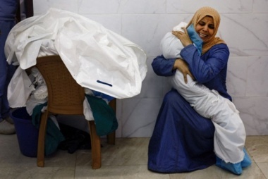 Acht Märtyrer, darunter Kinder, bei einem israelischen Luftangriff auf Rafah