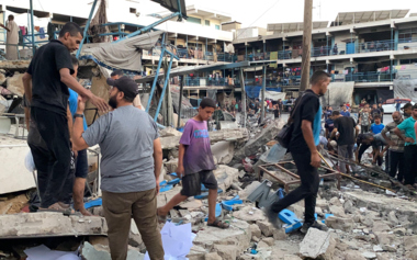 25 palestinos fueron martirizados en bombardeos enemigos en el barrio de Al-Zaytoun y Rafah
