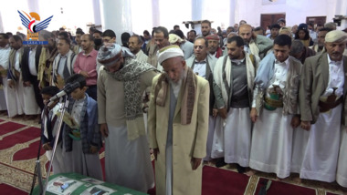 وزارة التربية تشيع جثمان الشهيد عبدالرحمن الظرافي مسؤول القطاع التربوي بمحافظة صعدة