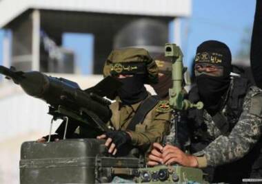 المقاومة الفلسطينية تعرض تجهيزها الصواريخ وقصف مستوطنات غلاف غزة