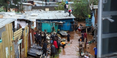مقتل 45 شخصًا جراء انهيار سدّ في كينيا بسبب الفيضانات