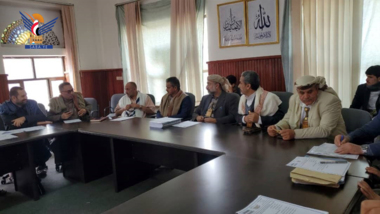مناقشة مستوى الأداء المحلي والتنفيذي بمحافظة المحويت