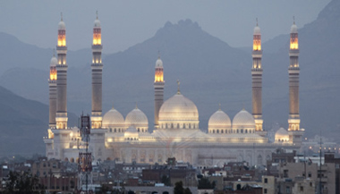 تشييع جثمان الشيخ صالح الحاج بصنعاء