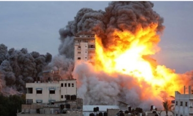 Eight Palestinians were killed today, Wednesday, and others injured in a Zionist bombing of a house in the Al-Zaytoun neighborhood, east of Gaza