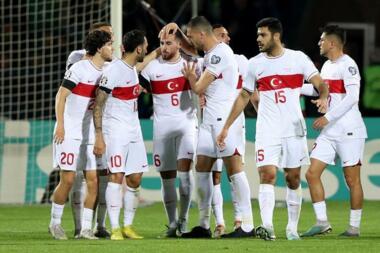 المنتخب التركي يهزم مضيفه الأرمني 2-1 بتصفيات كأس أمم أوروبا 2024