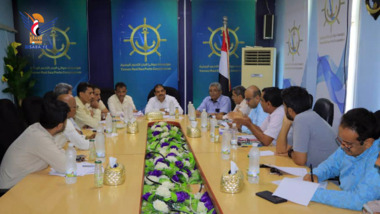 Diskussion von Versicherungsaspekten für Mitarbeiter der Red Sea Ports Corporation