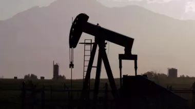 La mayor refinería de África compra un enorme cargamento de petróleo argelino