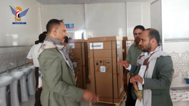 Taiz deputy governor inspects dialysis center at military hospital