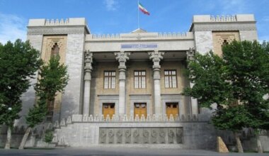 الخارجية الإيرانية تستدعي السفير الفرنسي للإحتجاج