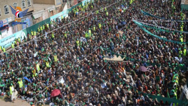 مهرجان حاشد في ساحة الرجم بالمحويت احتفاء بذكرى المولد النبوي