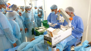 Inauguration d'un camp médical gratuit pour les yeux à Al-Hodeida