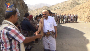 محافظ لحج يتفقد أحوال المرابطين في جبهة المغنية بمديرية القبيطة