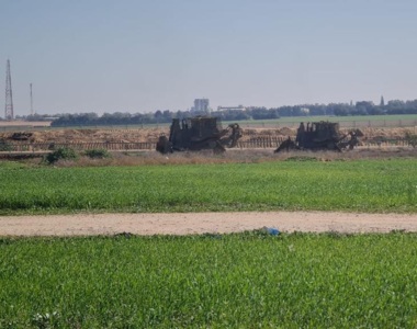 آليات العدو الصهيوني تتوغل في المنطقة الحدودية لبيت لاهيا شمال قطاع غزة