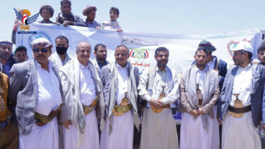وزير الزراعة ومحافظ ذمار يدشّنان موسم الحصاد الربيعي لبذور البطاطس في ذمار