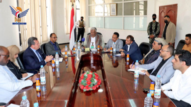 Una reunión presidida por el Ministro de Asuntos Sociales discute el mecanismo para implementar el proyecto de transferencia de efectivo