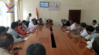 مناقشة إجراءات الحد من انتشار أمراض الإسهالات المائية الحادة في حجة