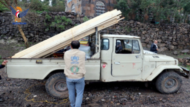 تقديم مساعدات طارئة لـ 178 متضرراً من السيول بمحافظة صنعاء