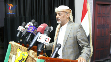 Al-Wahbani y Bin Habtoor participan en la conmemoración del aniversario de los crímenes de agresión contra las aldeas de Al-Sarari