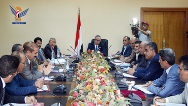 Une réunion du Conseil d'administration de l'Université Al-Bayda, présidée par le Premier ministre