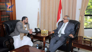 Der Premierminister trifft den Gouverneur von Sana'a