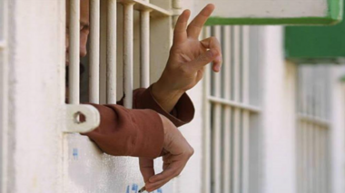 El enemigo sionista renueva la detención administrativa de dos prisioneros jerosolimitanos por seis meses