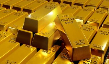 الذهب يقترب من أعلى مستوياته في شهرين