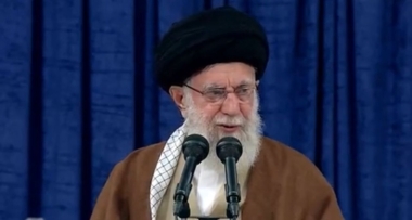 Chef de la Révolution islamique en Iran : les Yéménites coupent les artères de l’entité sioniste