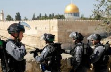 Zionist enemy forces arrest two Al-Aqsa guards