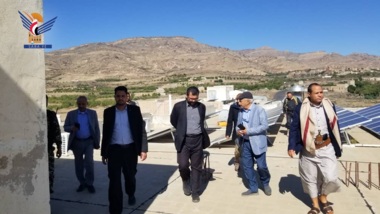 El Ministro de Salud inspecciona el progreso de las obras en el Hospital 26 en Matna, Gobernación de Sanaá.
