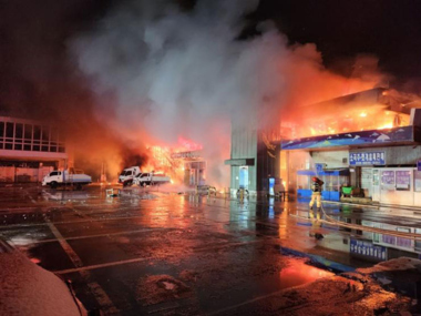 16 people die in mall fire southwest China