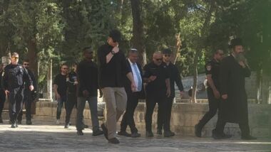 المتطرف بن غفير يقود اقتحام المستوطنين للمسجد الأقصى