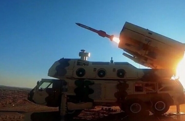 إيران.. إزاحة الستار عن منظومات رادار وطائرات مسيرة وصواريخ للدفاع الجوي قريباً